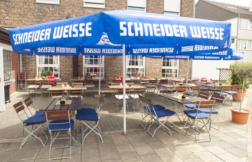 Hotel Schugt Brauweiler Bagian luar foto