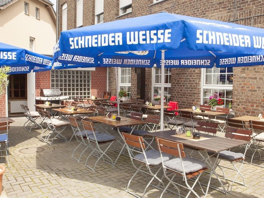 Hotel Schugt Brauweiler Bagian luar foto