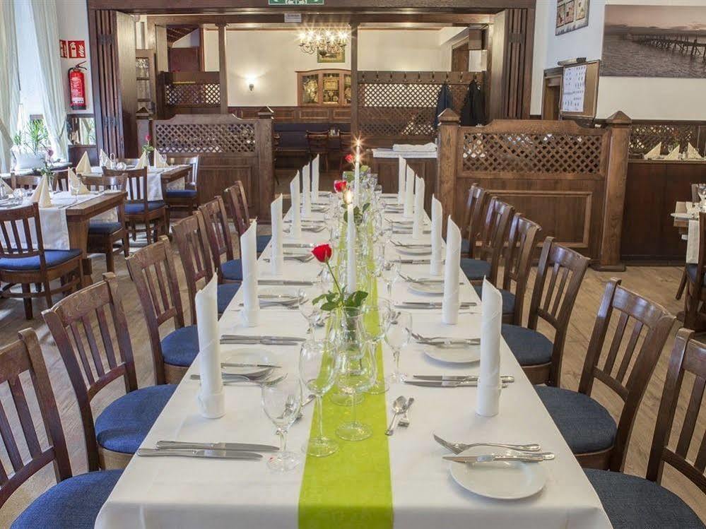 Hotel Schugt Brauweiler Bagian luar foto